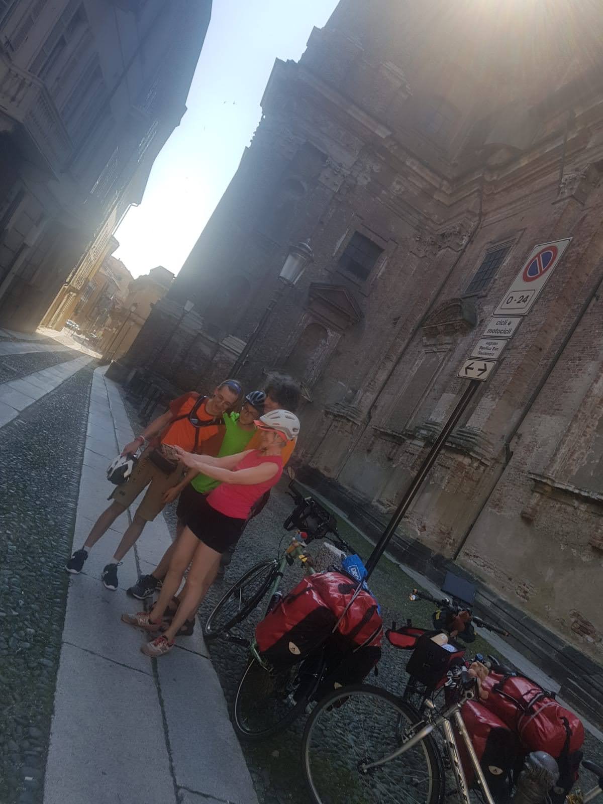 Tutta in discesa