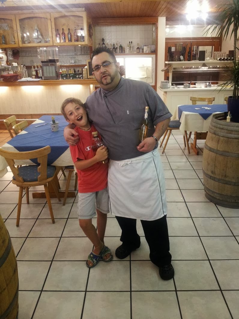 Cuoco e cliente, ubriachi persi
